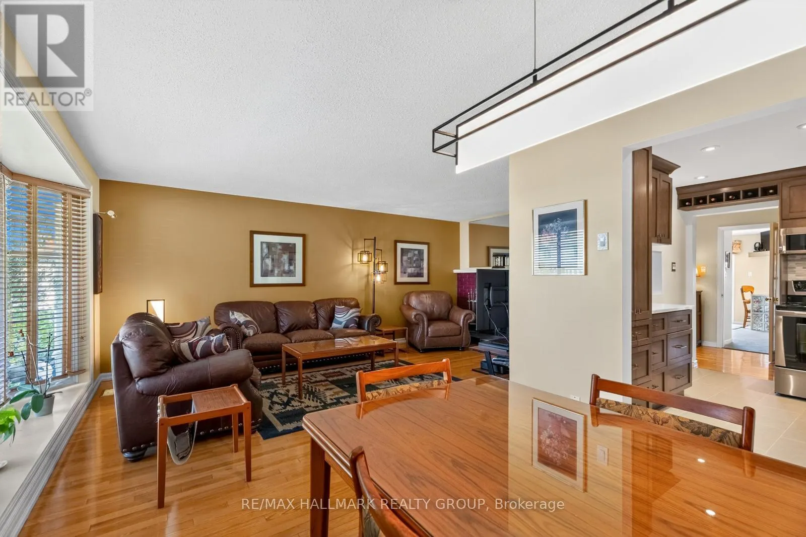 1816 APPLEGROVE COURT