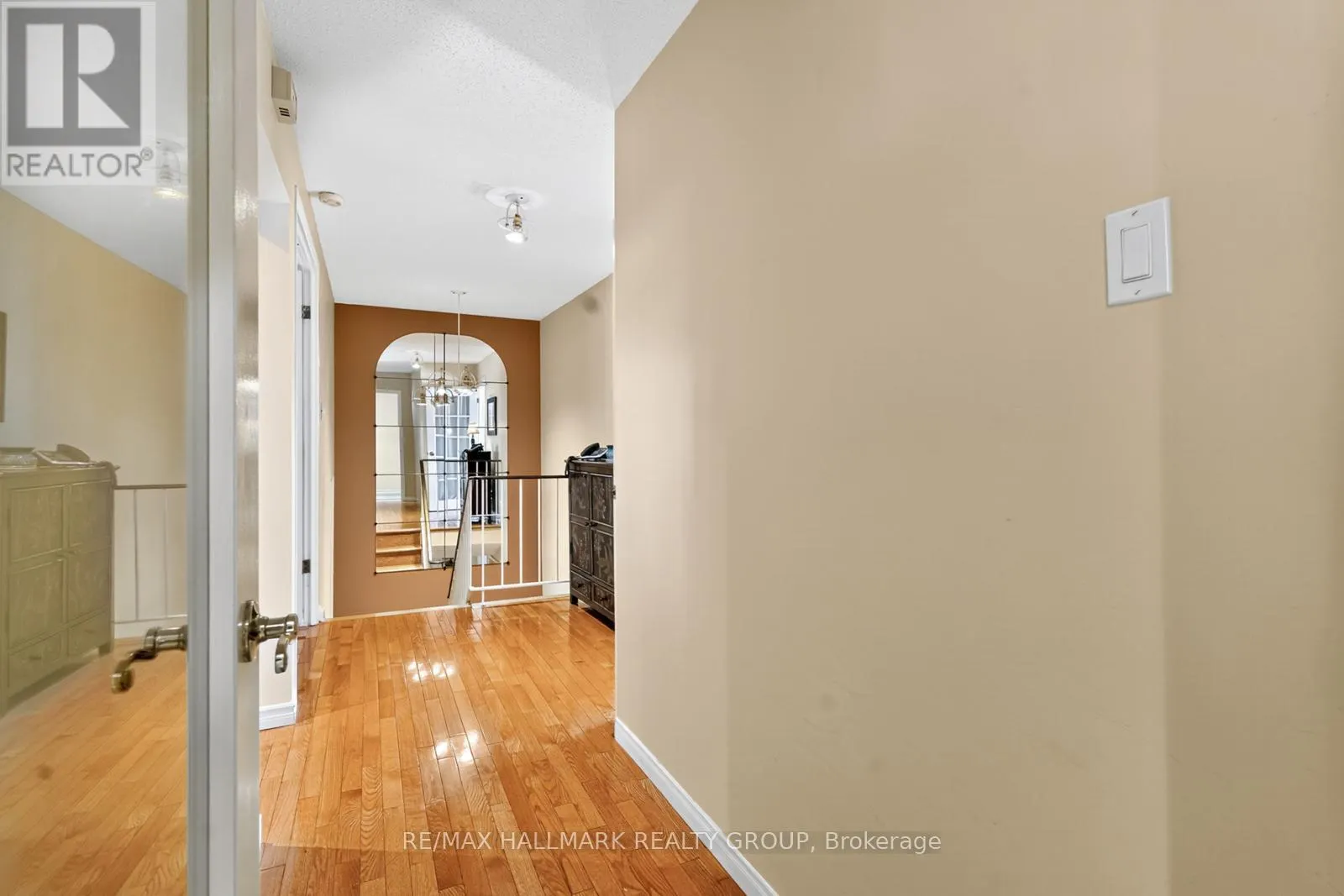 1816 APPLEGROVE COURT