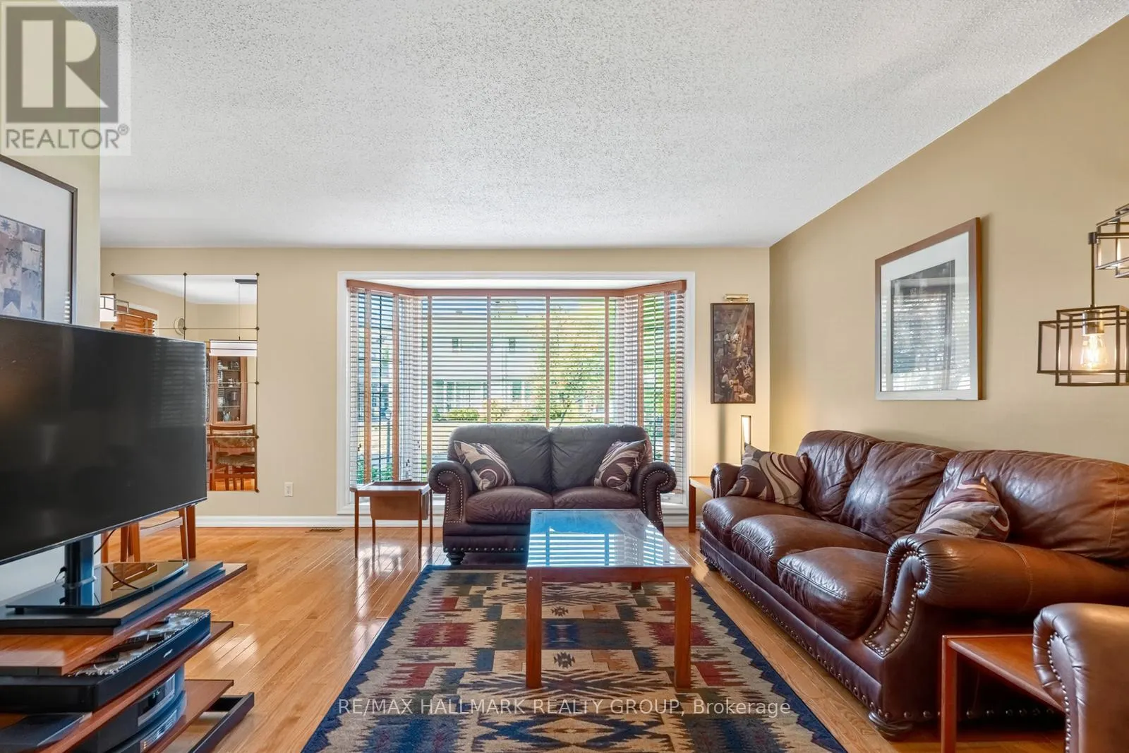 1816 APPLEGROVE COURT