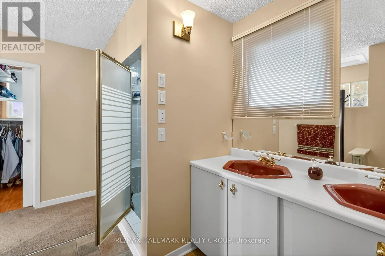 1816 APPLEGROVE COURT