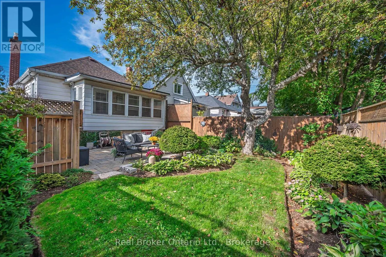 62 WEXFORD AVENUE N