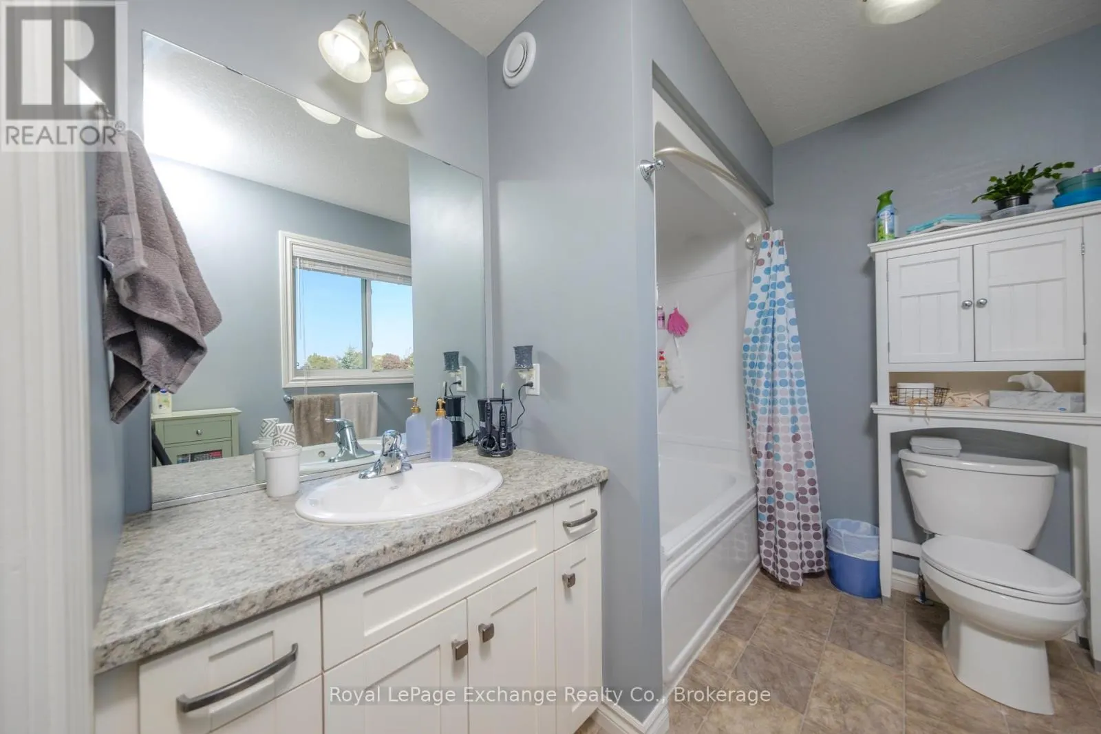 54 LAKEFIELD DRIVE