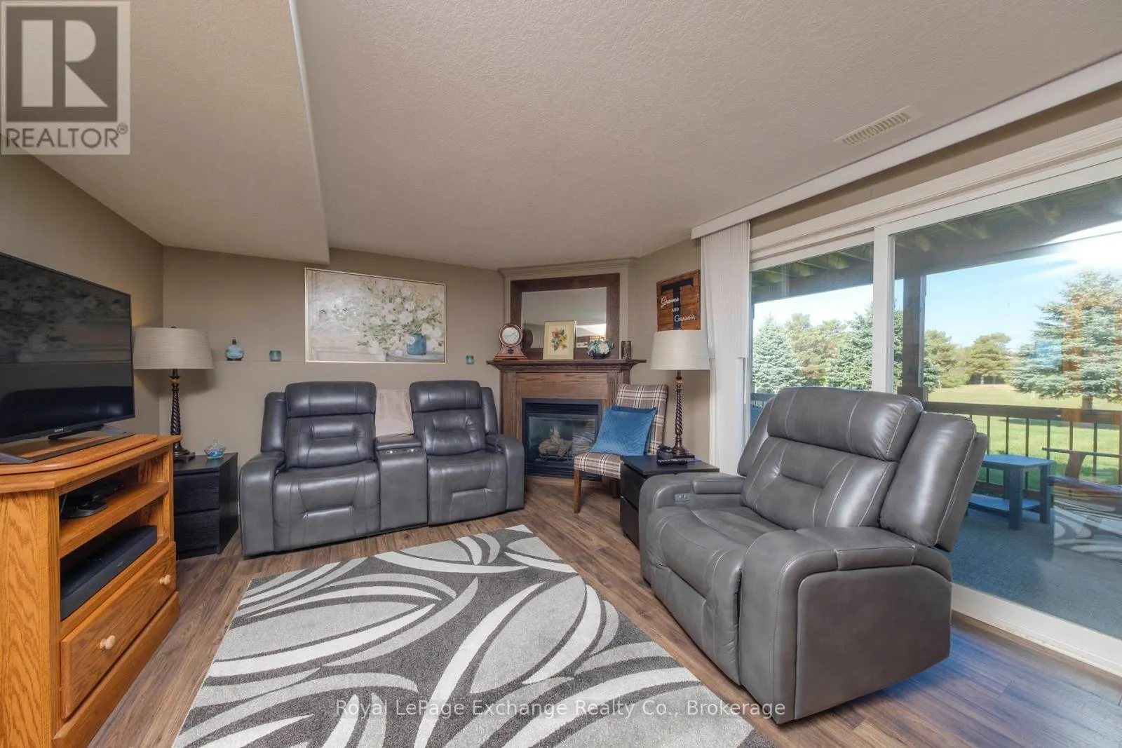 54 LAKEFIELD DRIVE