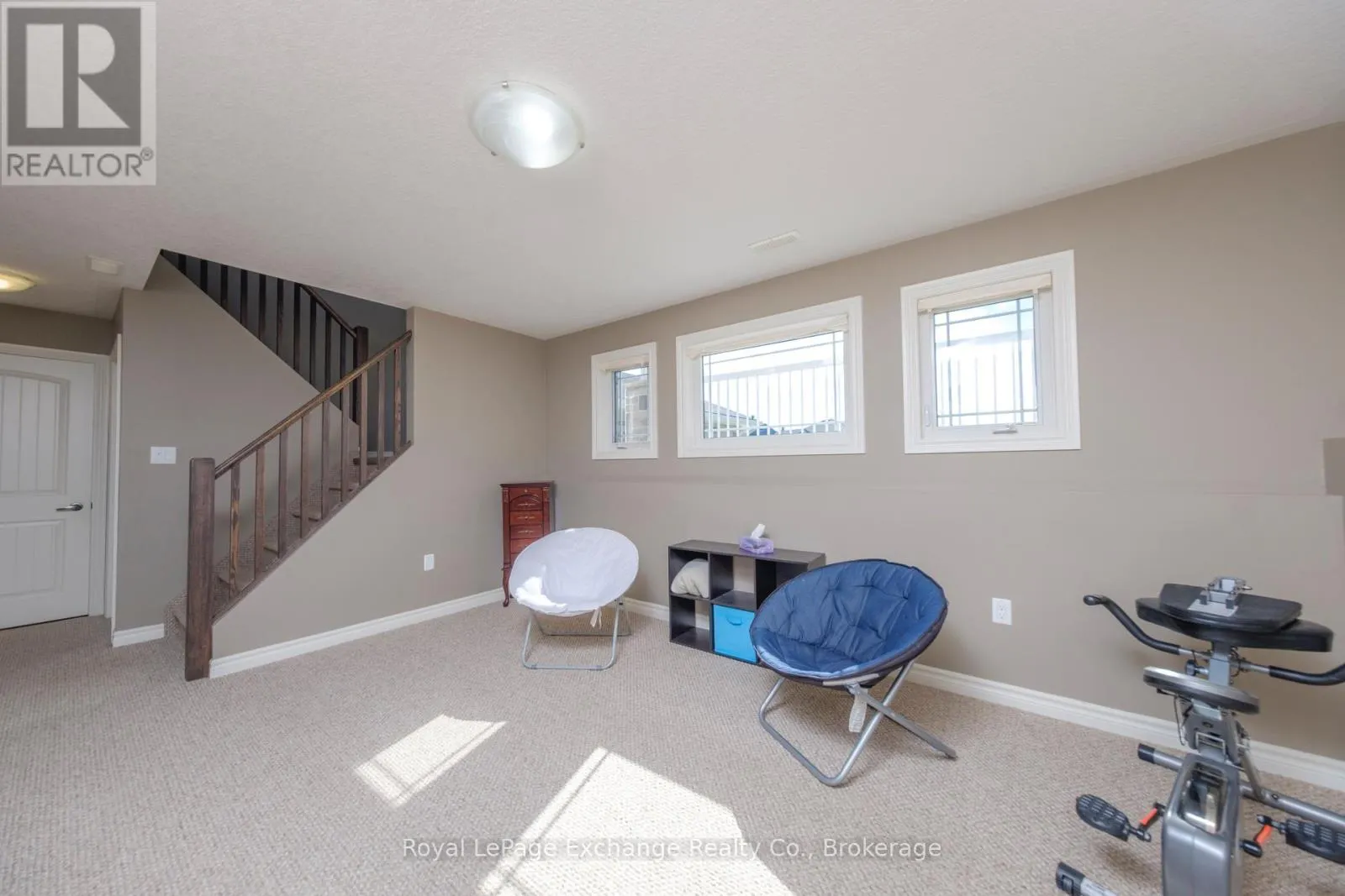 54 LAKEFIELD DRIVE