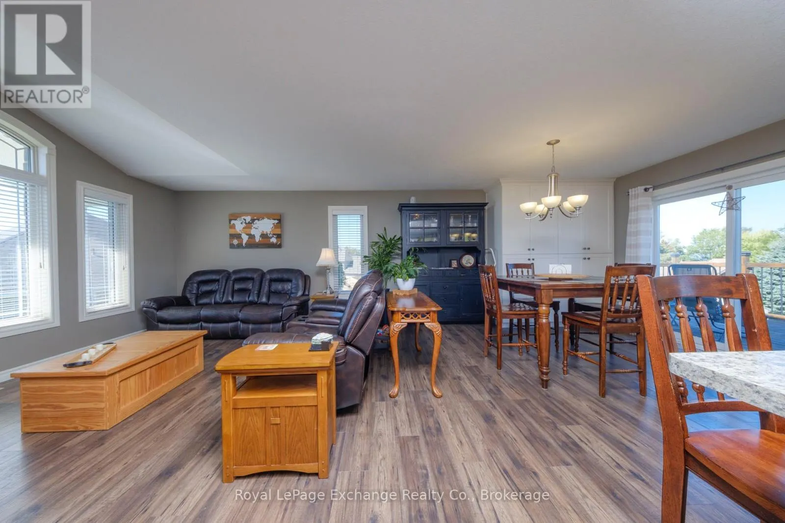 54 LAKEFIELD DRIVE