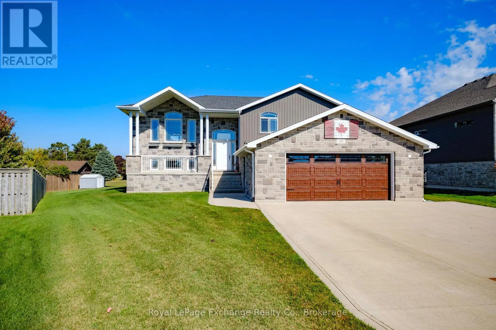 54 LAKEFIELD DRIVE