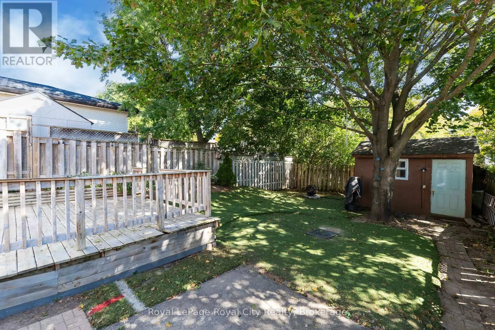 19 LEACOCK AVENUE