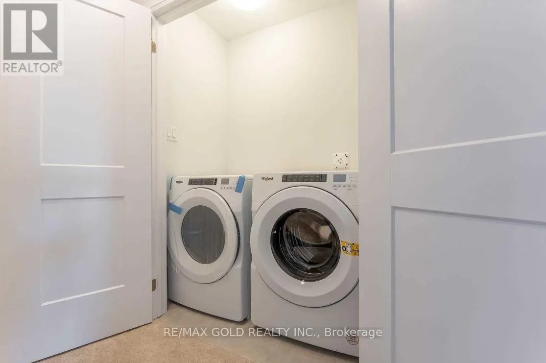 #58 - 51 SPARROW AVENUE