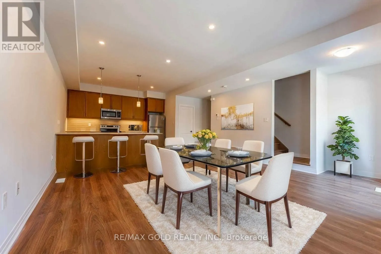 #58 - 51 SPARROW AVENUE