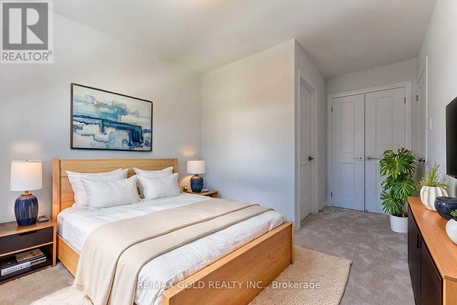 #58 - 51 SPARROW AVENUE