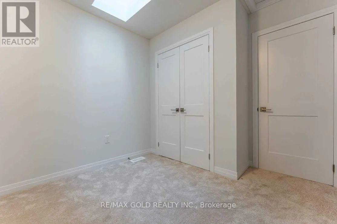 #58 - 51 SPARROW AVENUE