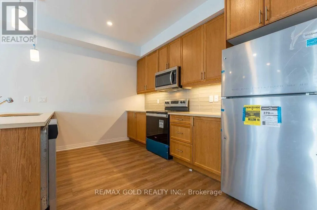 #58 - 51 SPARROW AVENUE