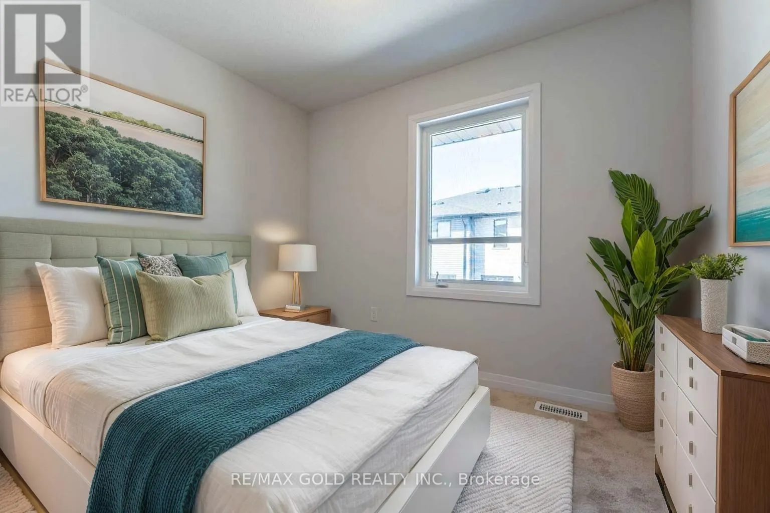 #58 - 51 SPARROW AVENUE