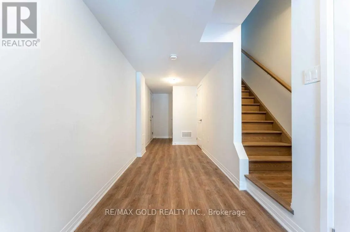 #58 - 51 SPARROW AVENUE