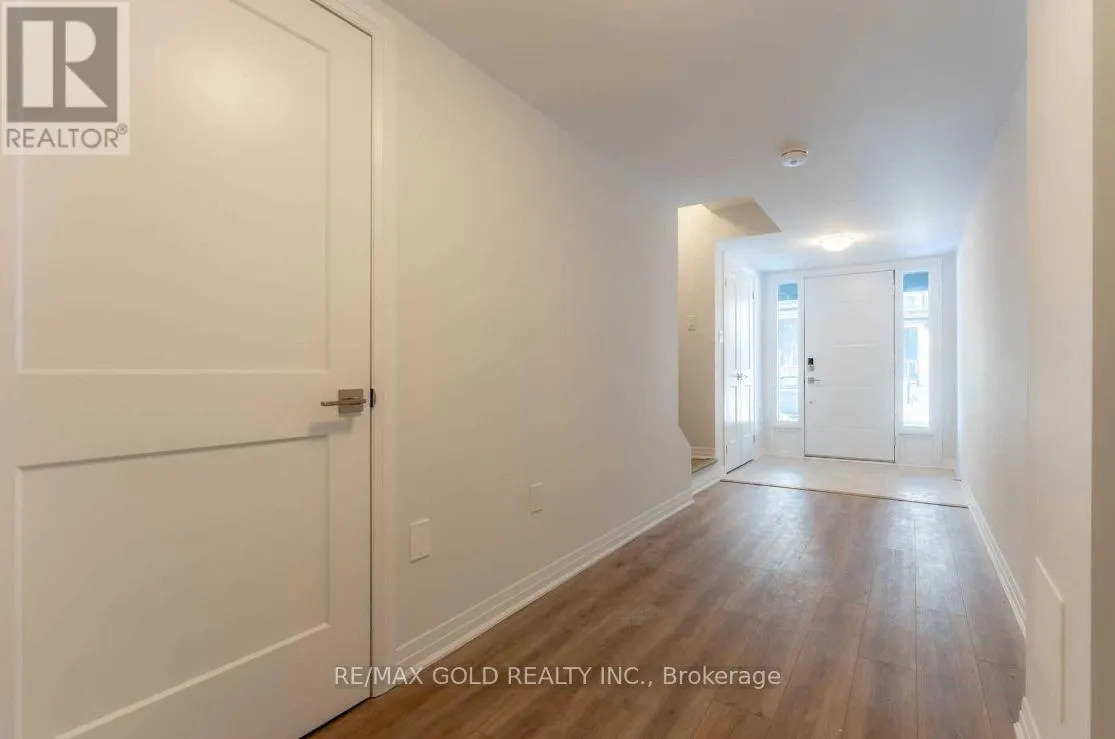 #58 - 51 SPARROW AVENUE