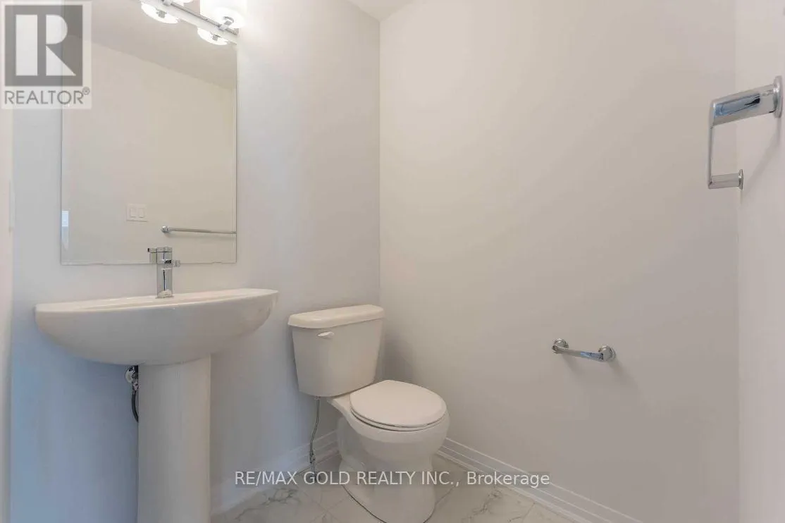 #58 - 51 SPARROW AVENUE