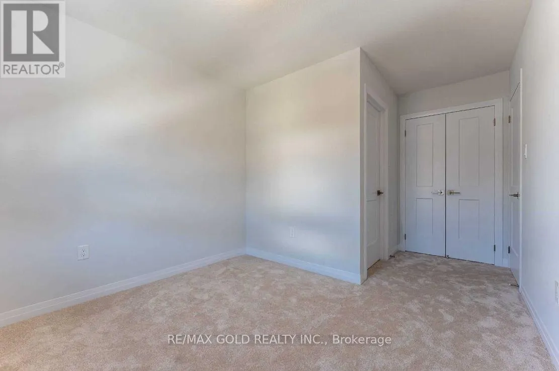 #58 - 51 SPARROW AVENUE