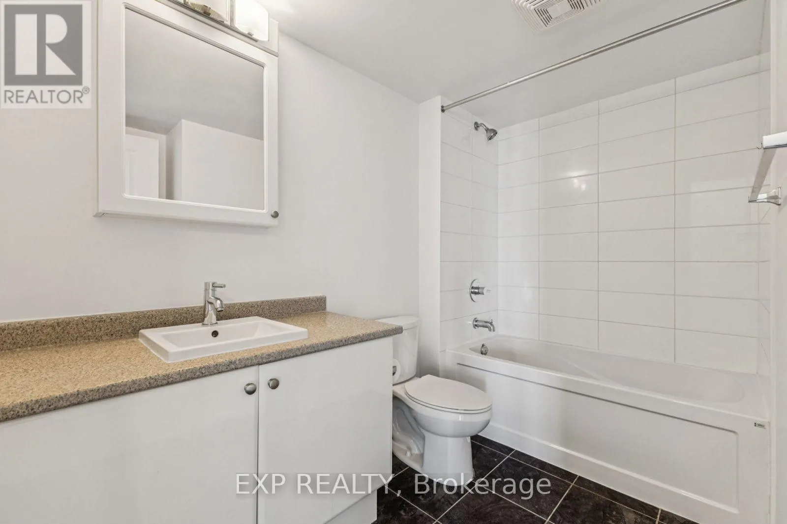 2604 - 242 RIDEAU STREET