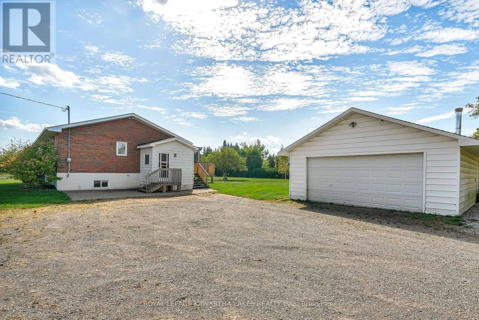 1240 MEADOWVIEW ROAD