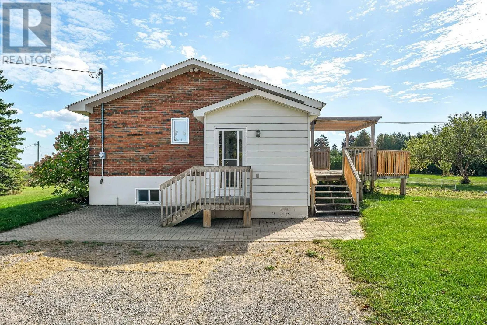 1240 MEADOWVIEW ROAD