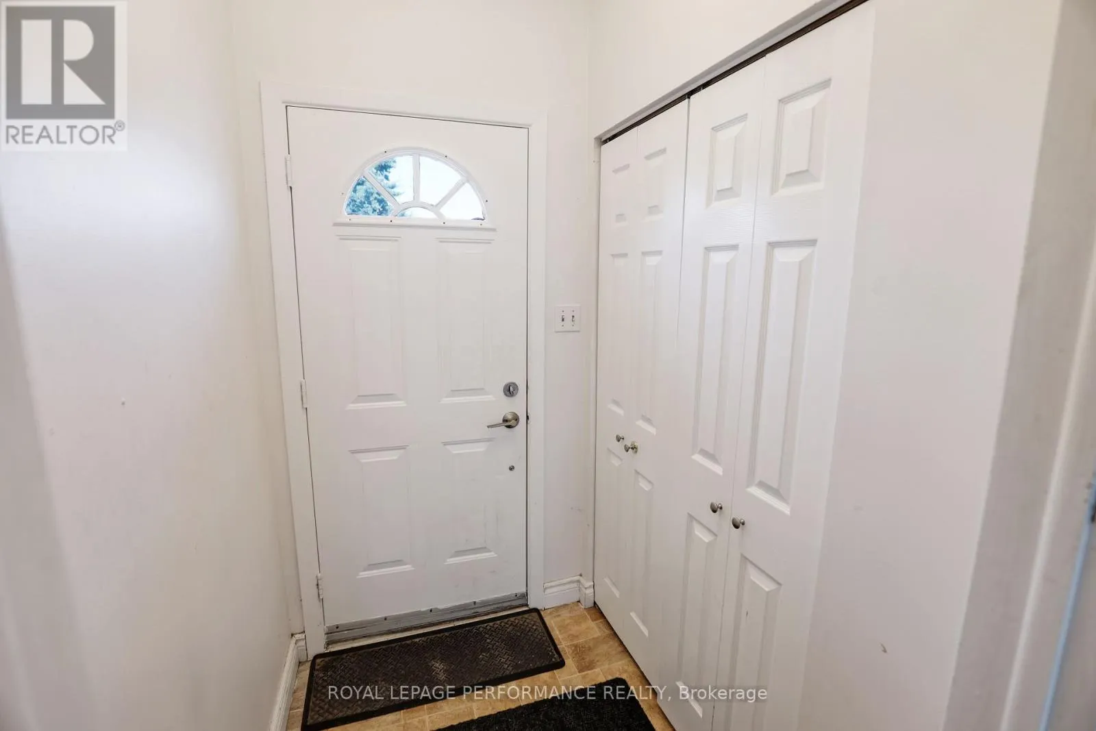 142 MEADOWLANDS DRIVE W