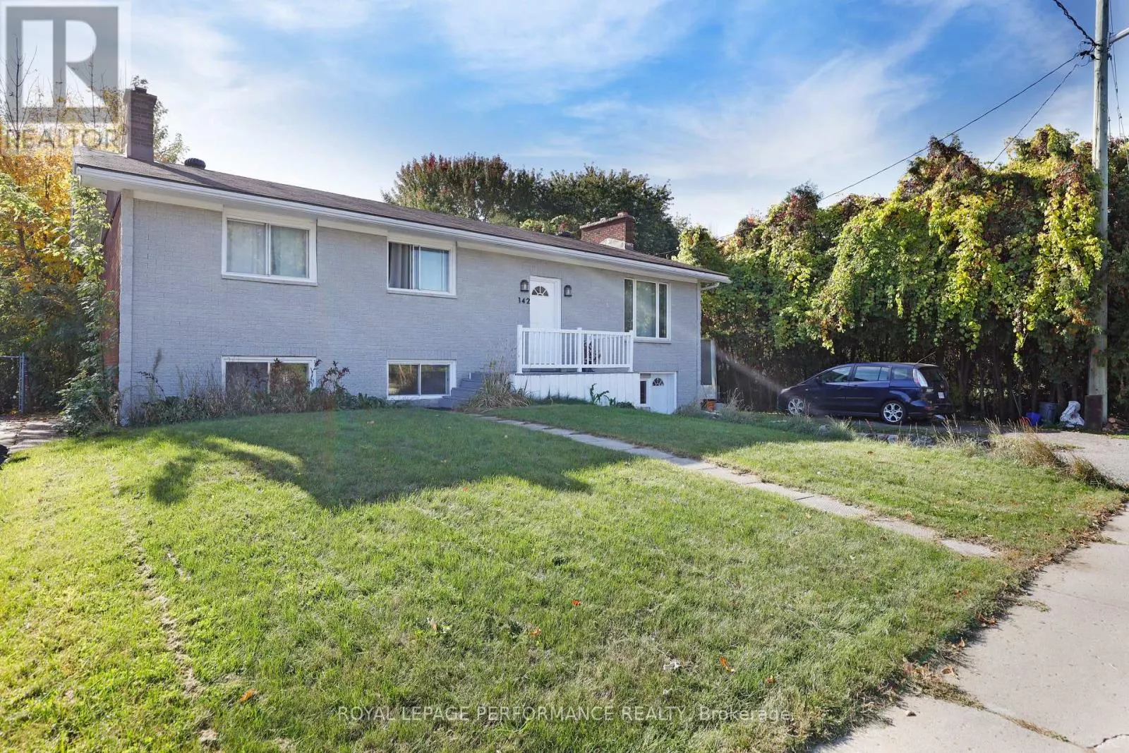 142 MEADOWLANDS DRIVE W