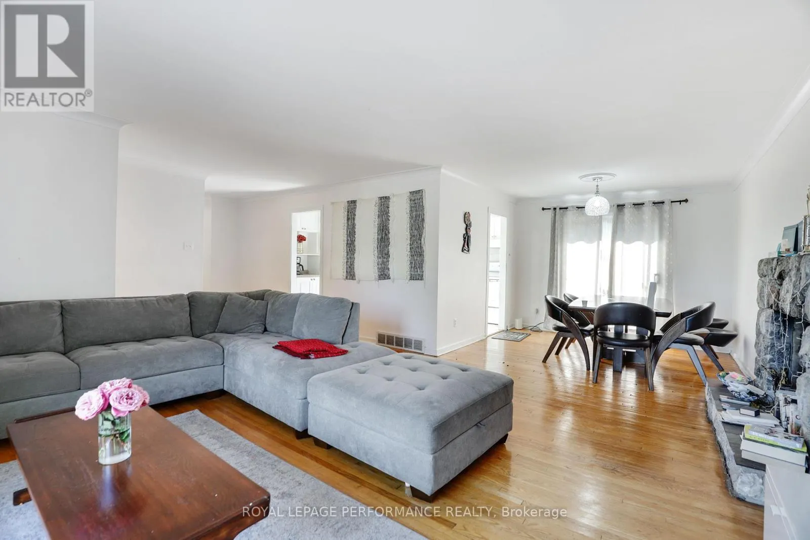 142 MEADOWLANDS DRIVE W