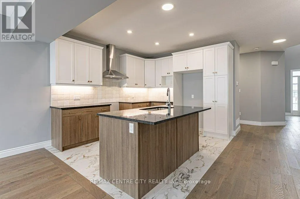 1596 NOAH BEND