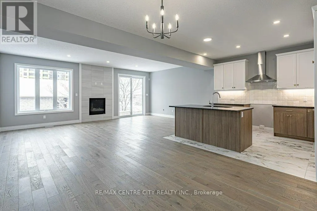 1596 NOAH BEND