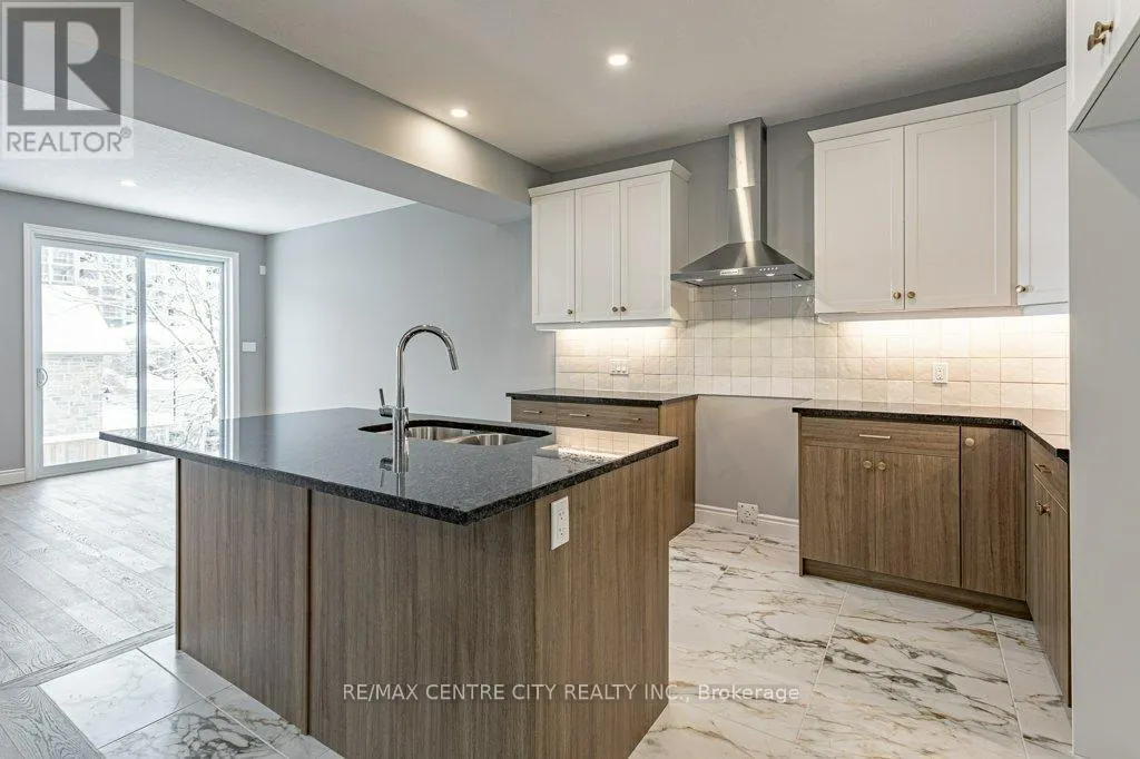 1596 NOAH BEND