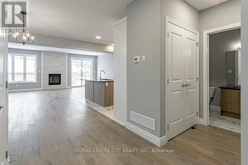1596 NOAH BEND