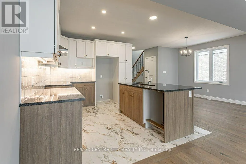 1596 NOAH BEND