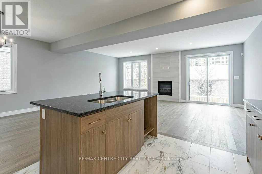 1596 NOAH BEND