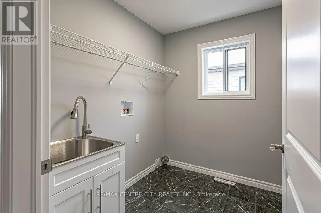 1596 NOAH BEND