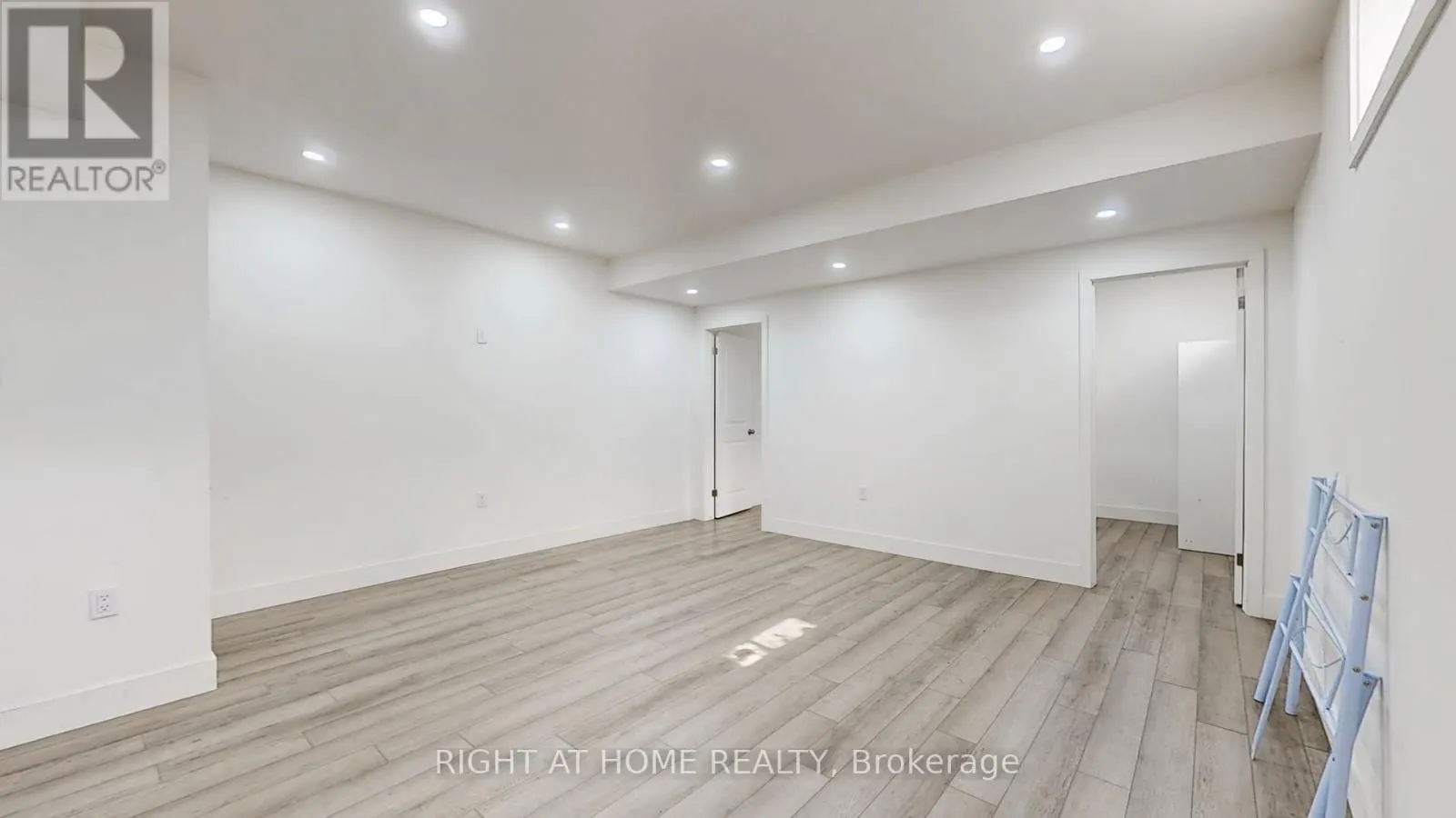 1608 CAPRI CRESCENT
