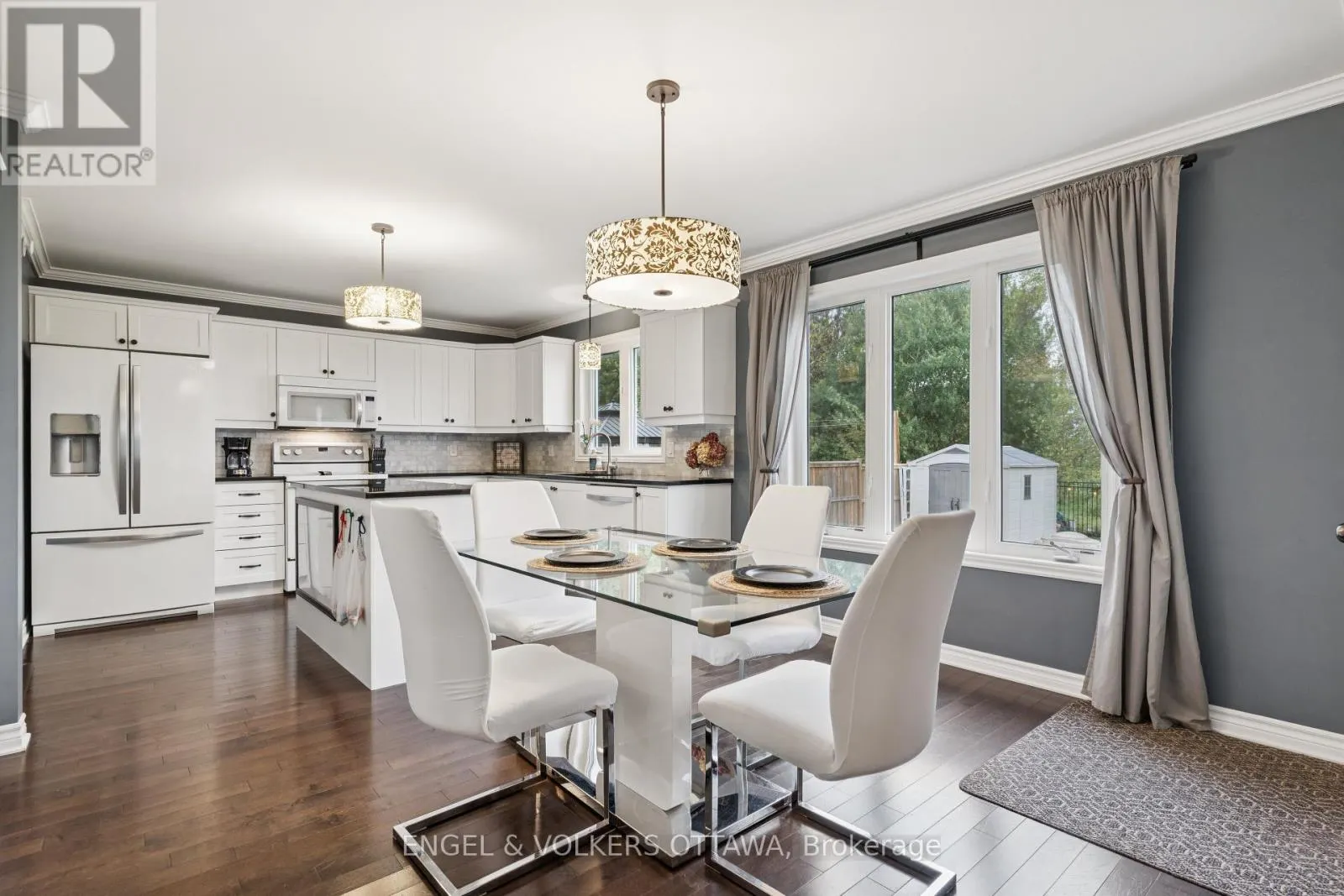 161 DES PINS STREET
