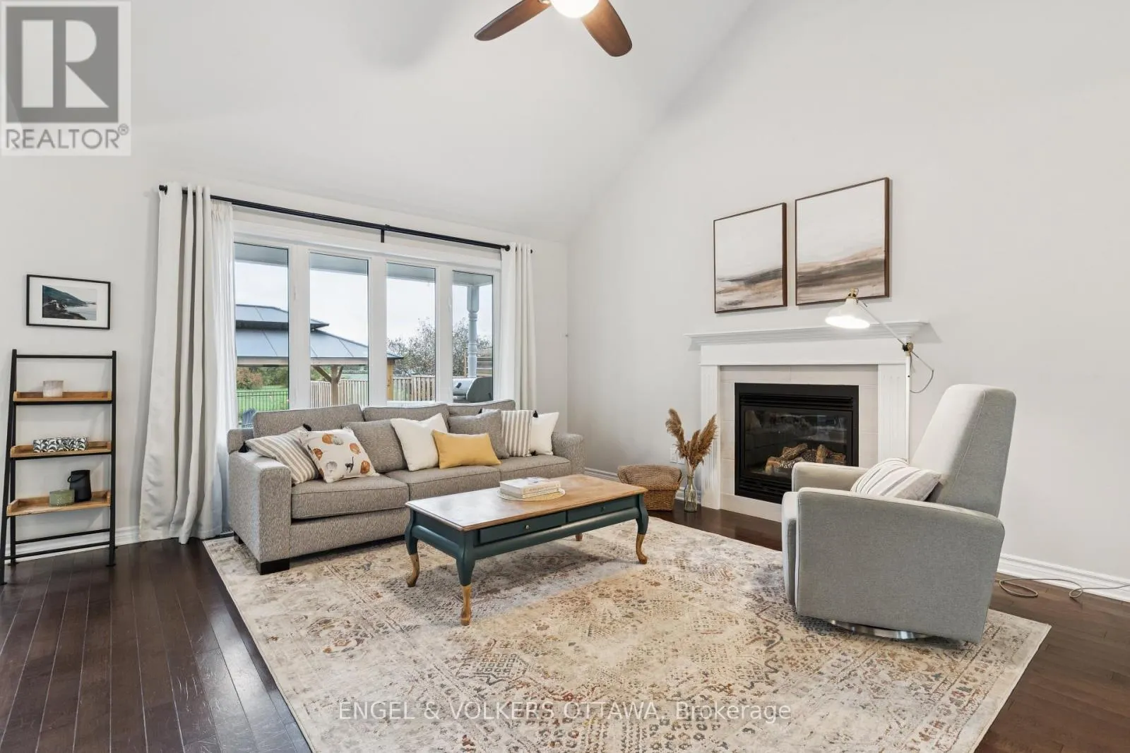 161 DES PINS STREET