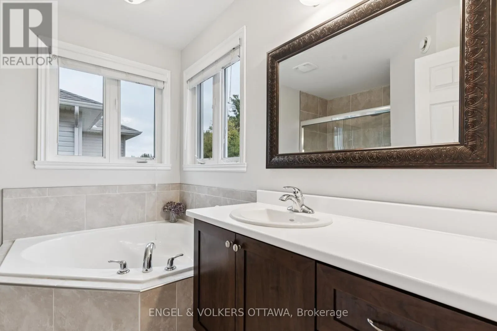 161 DES PINS STREET
