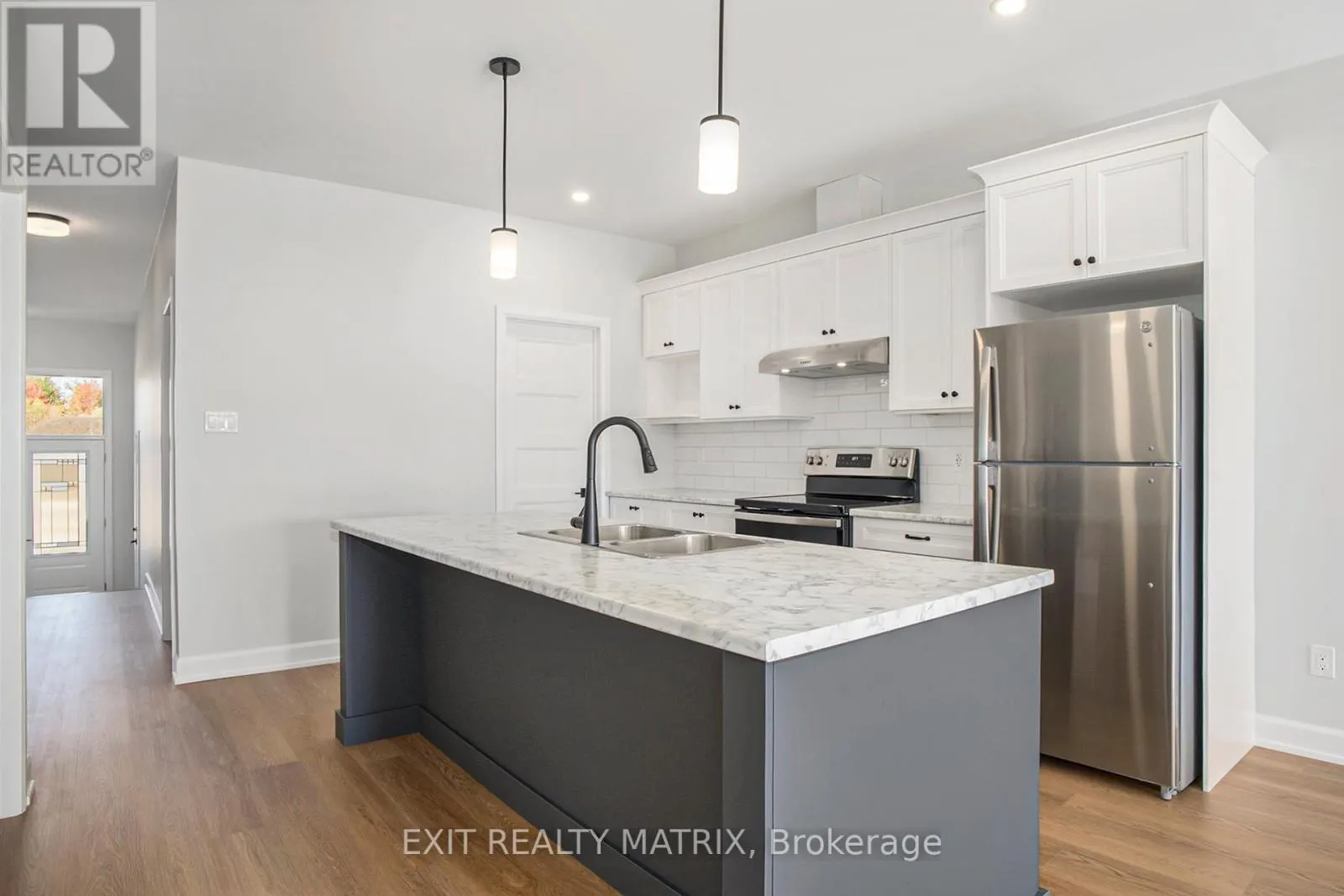 A - 560 REGINA STREET