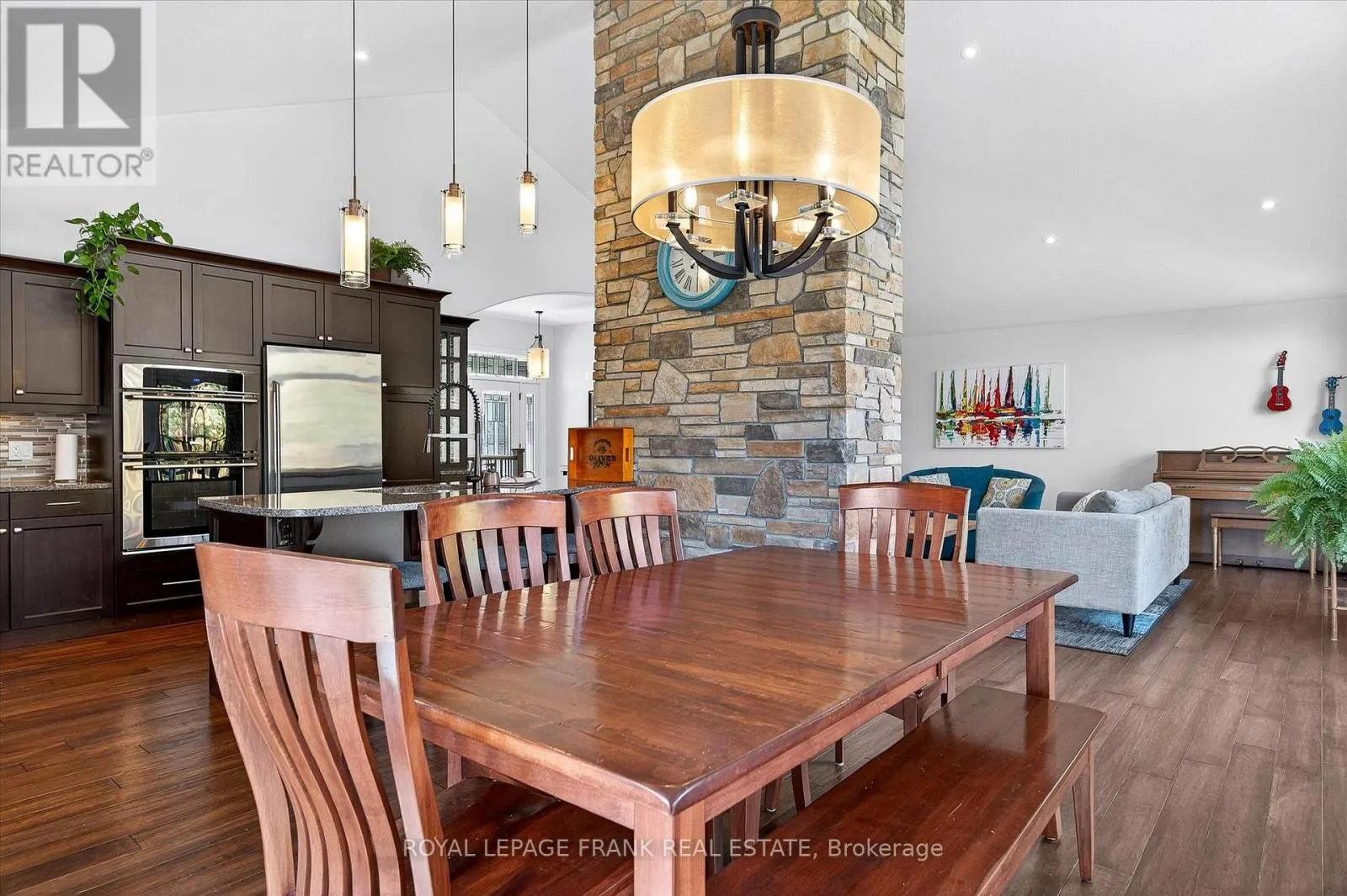 633 CARVETH DRIVE
