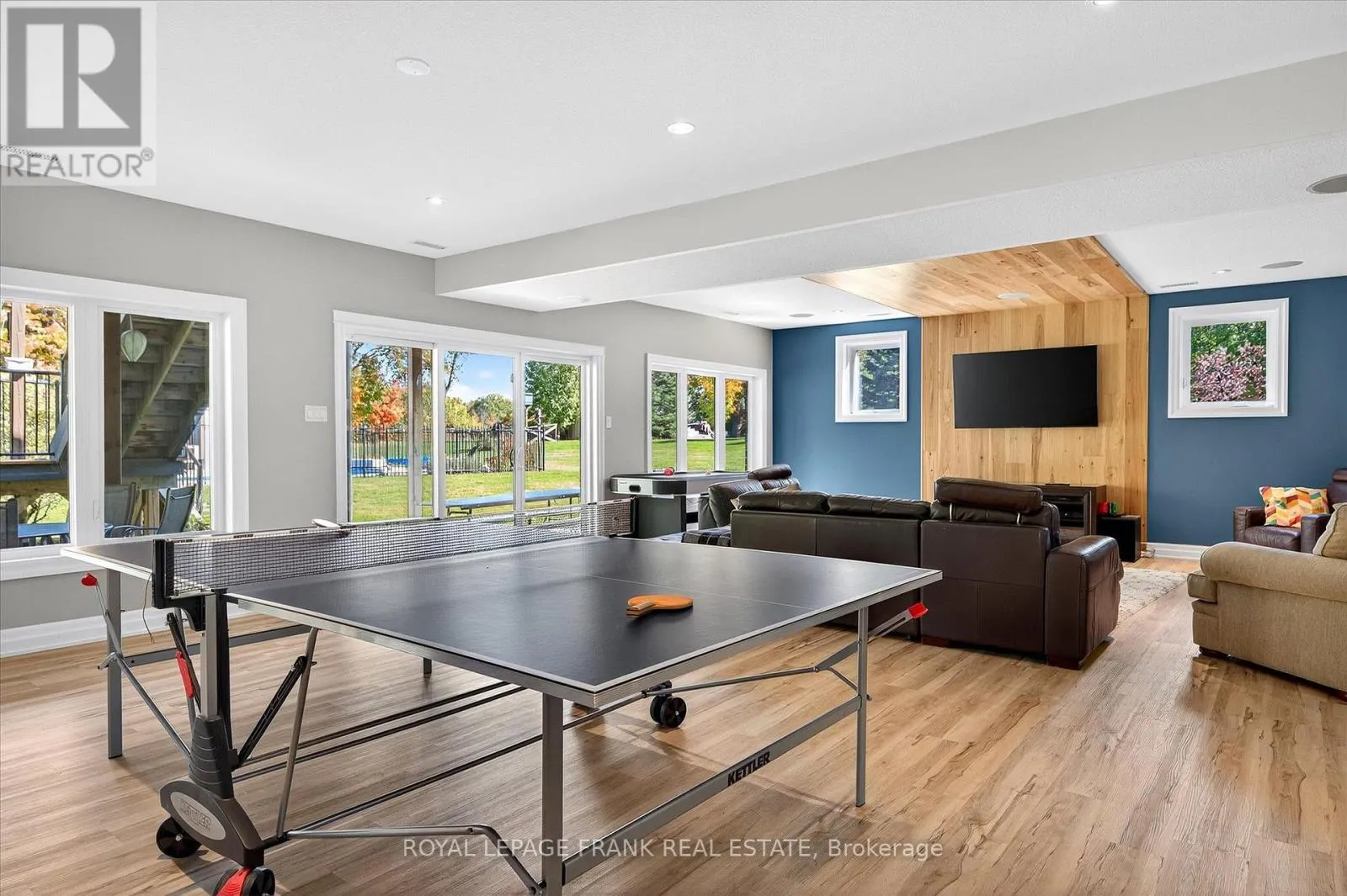 633 CARVETH DRIVE