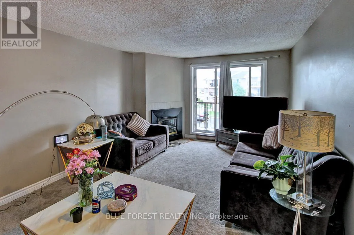 37 - 1096 JALNA BOULEVARD, #37
