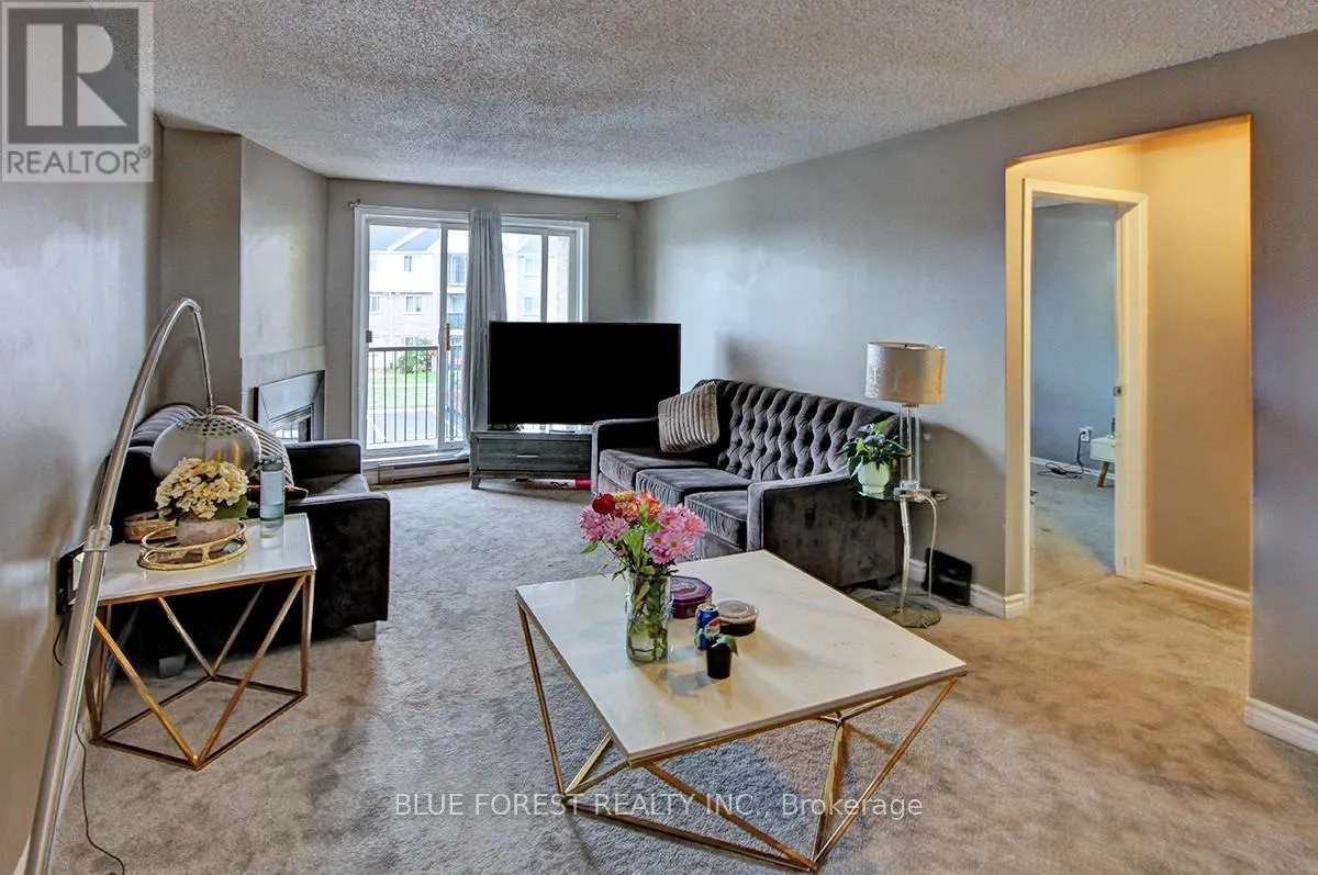 37 - 1096 JALNA BOULEVARD, #37