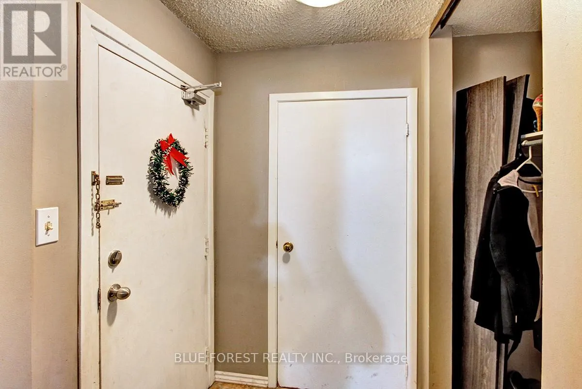 37 - 1096 JALNA BOULEVARD, #37