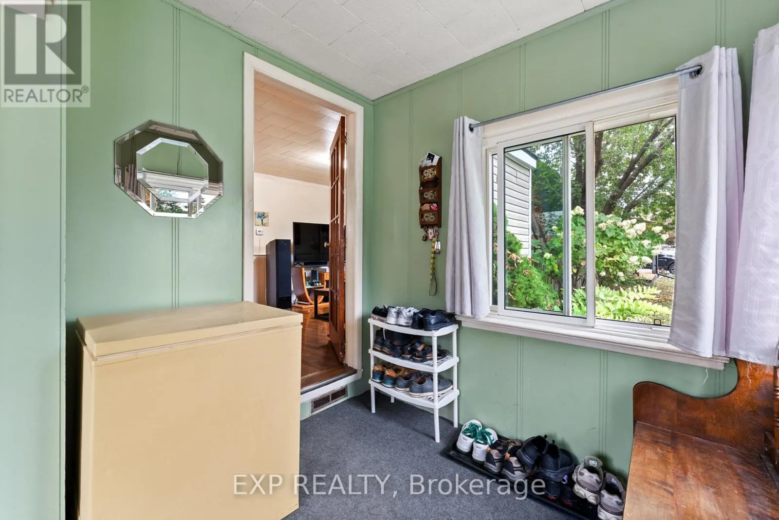 138 BYRON STREET