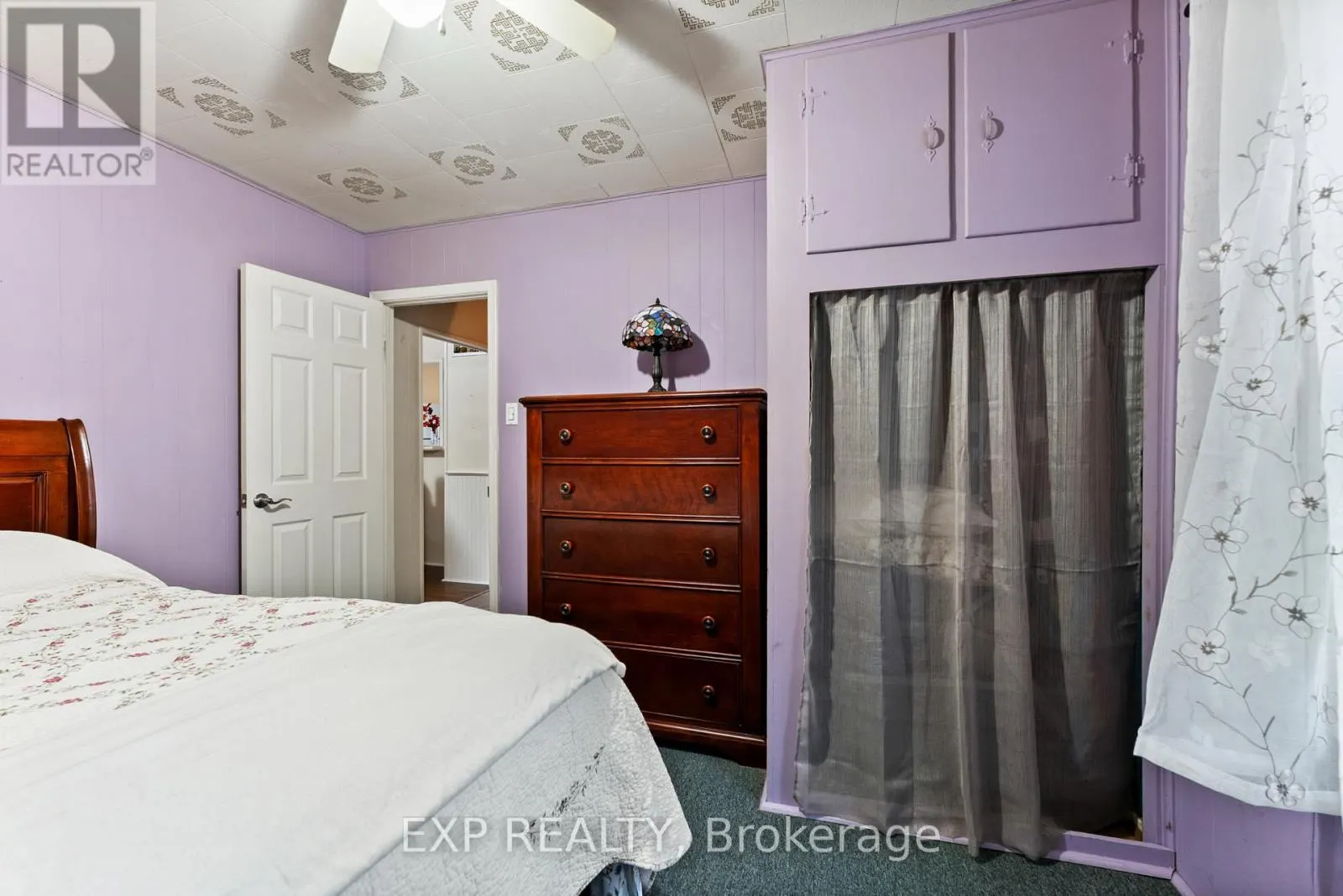 138 BYRON STREET