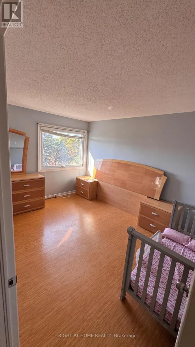 640 BROME CRESCENT
