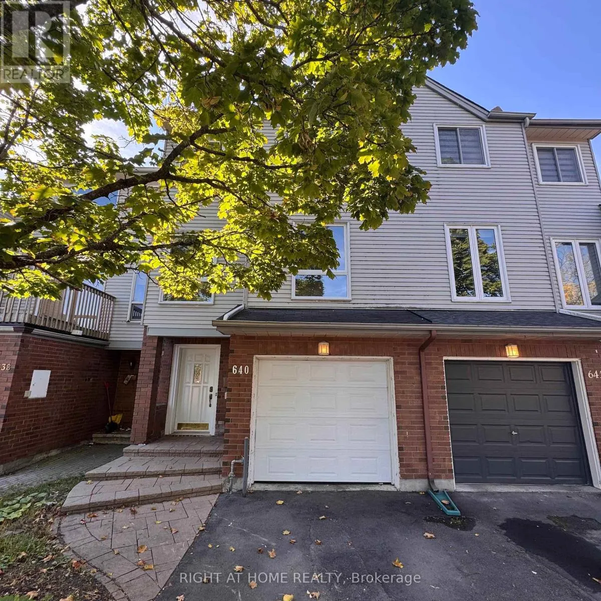 640 BROME CRESCENT