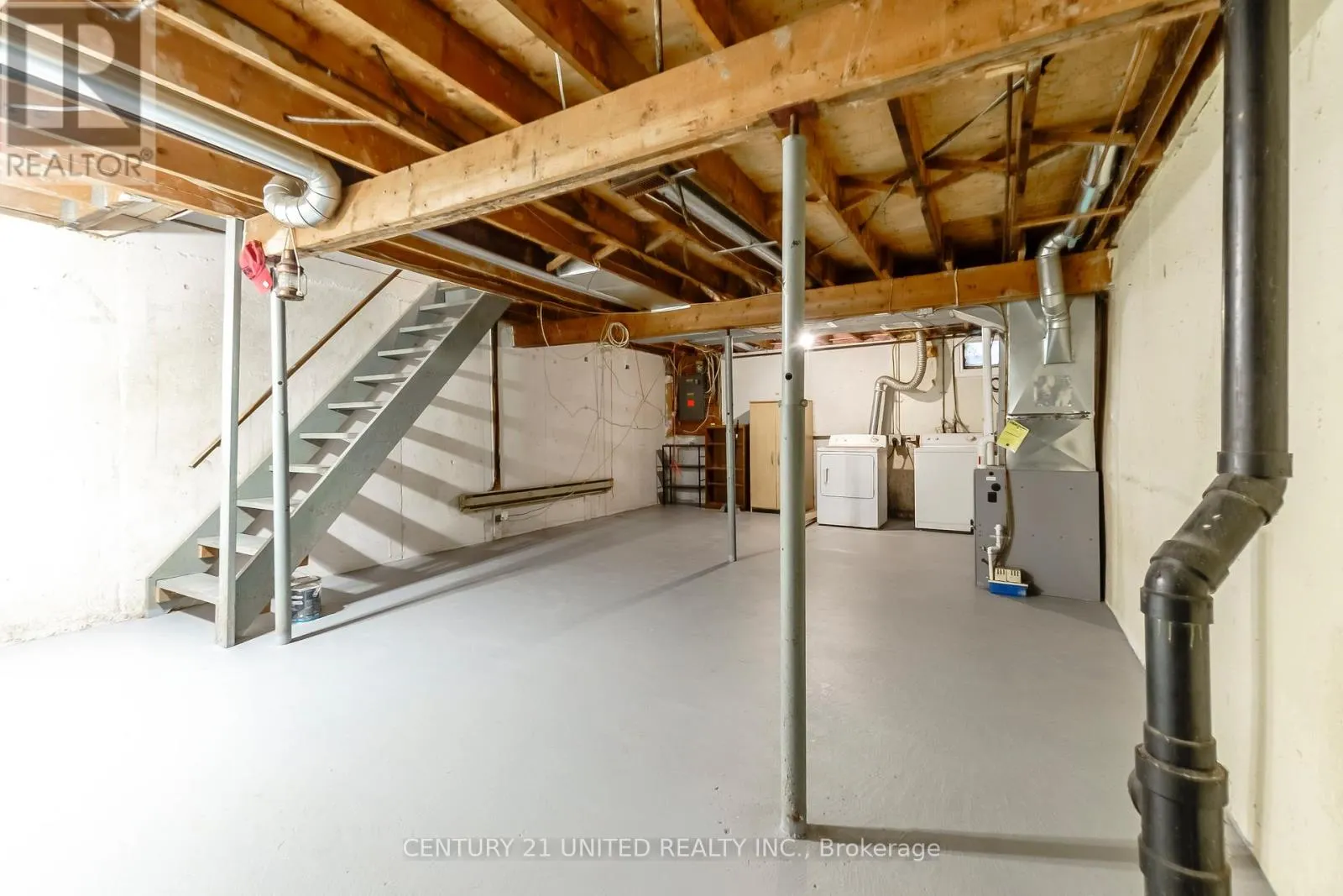 61 - 996 SYDENHAM ROAD, #61