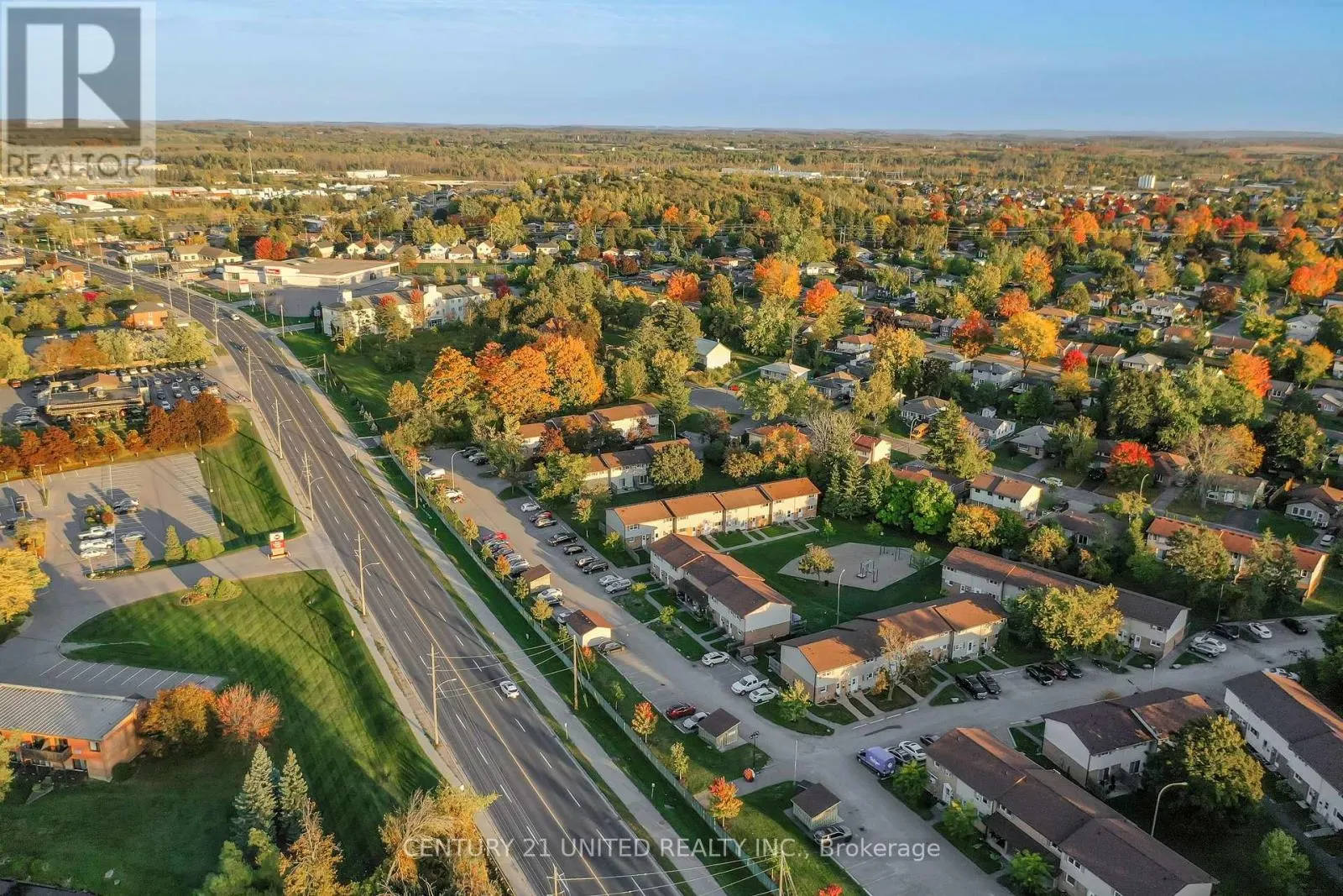 61 - 996 SYDENHAM ROAD, #61